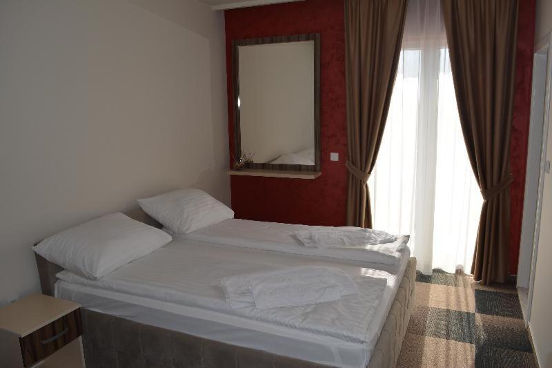 Hotel River Bijeljina Phòng bức ảnh