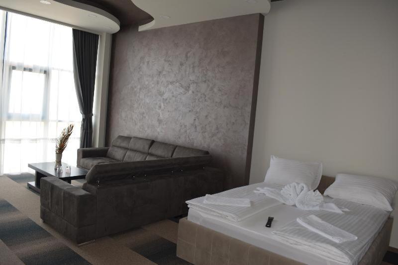 Hotel River Bijeljina Phòng bức ảnh